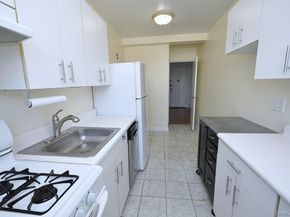 142 Garth Road 4A, Scarsdale NY 10583