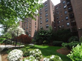 142 Garth Road 4A, Scarsdale NY 10583