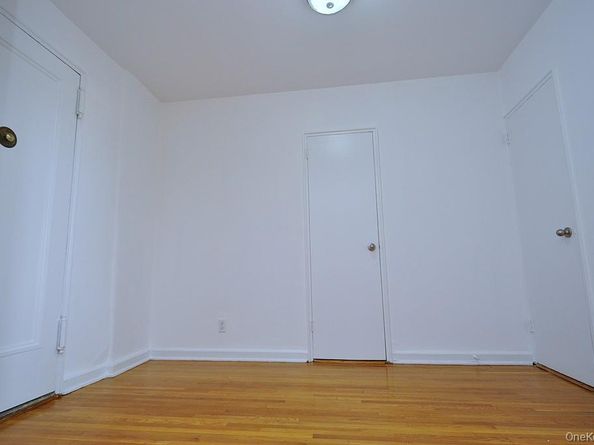 142 Garth Road 4A, Scarsdale NY 10583