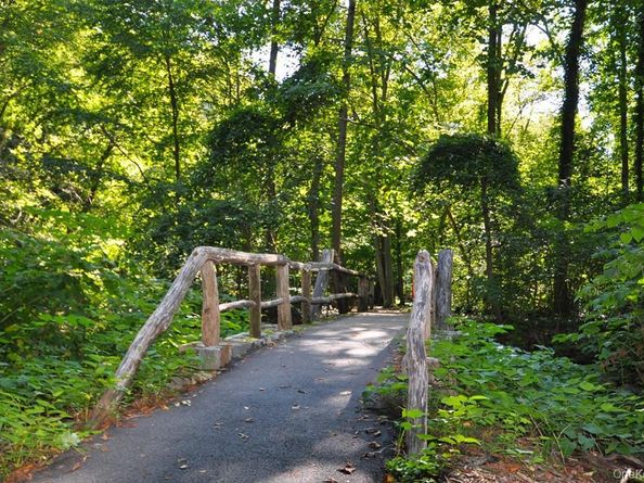 142 Garth Road 4A, Scarsdale NY 10583