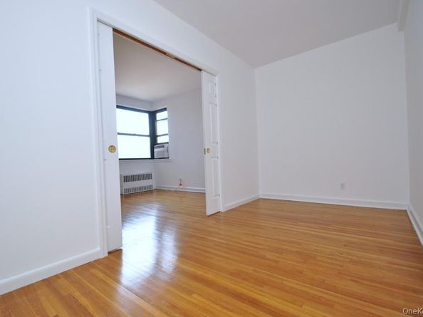142 Garth Road 4A, Scarsdale NY 10583