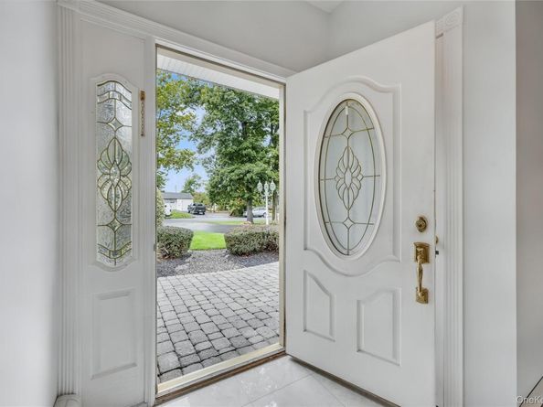 3 Feather Lane, Commack NY 11725