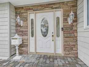 3 Feather Lane, Commack NY 11725