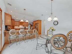 3 Feather Lane, Commack NY 11725