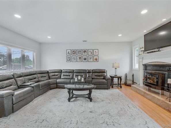 3 Feather Lane, Commack NY 11725