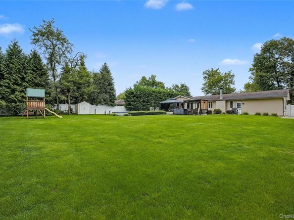 3 Feather Lane, Commack NY 11725