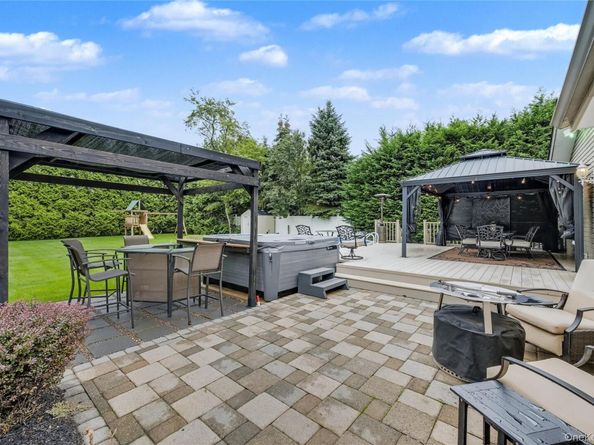3 Feather Lane, Commack NY 11725
