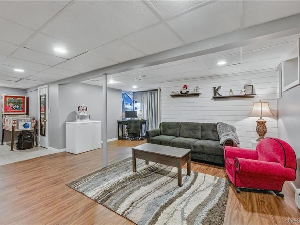 3 Feather Lane, Commack NY 11725