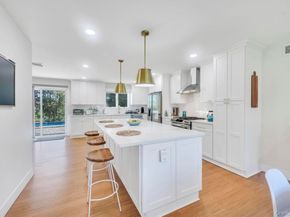 18 Stonehurst Lane, Dix Hills NY 11746
