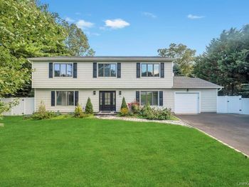 18 Stonehurst Lane