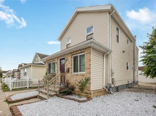 257 Biltmore Avenue, Elmont NY 11003