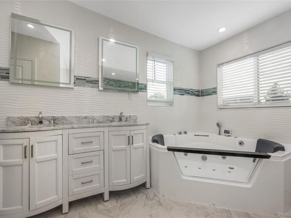 257 Biltmore Avenue, Elmont NY 11003