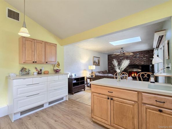 8 Gary Place, Selden NY 11784