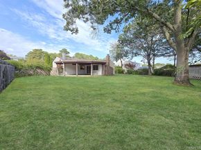 8 Gary Place, Selden NY 11784
