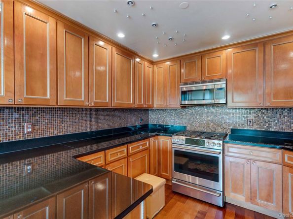 9935 Shore Road 6B, Brooklyn NY 11209