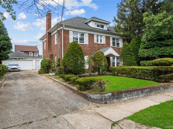 311 Hamilton Avenue, Hewlett NY 11557