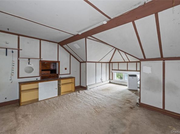 311 Hamilton Avenue, Hewlett NY 11557