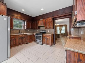 311 Hamilton Avenue, Hewlett NY 11557