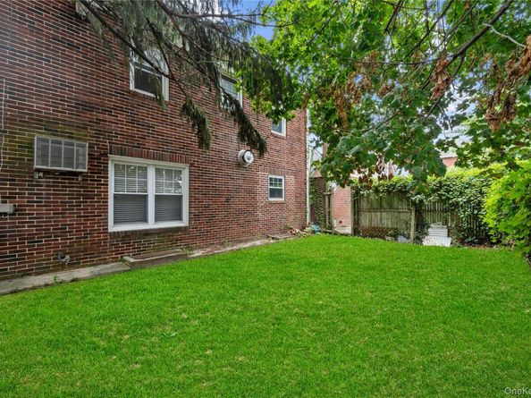 311 Hamilton Avenue, Hewlett NY 11557