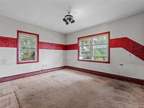 311 Hamilton Avenue, Hewlett NY 11557