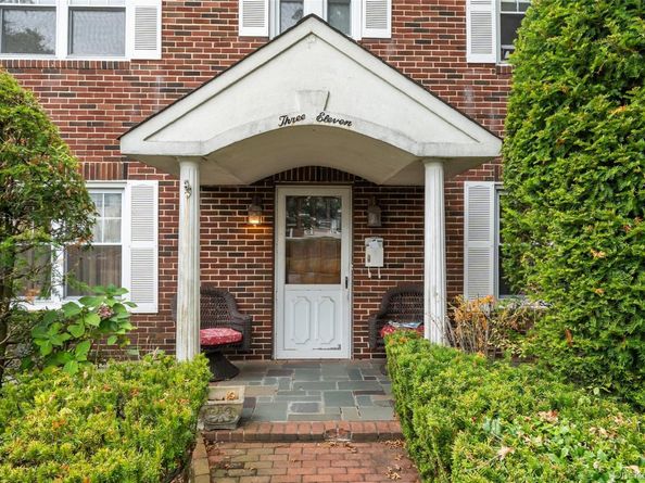 311 Hamilton Avenue, Hewlett NY 11557
