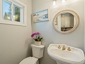 8 Beaumont Lane, Lake Grove NY 11755