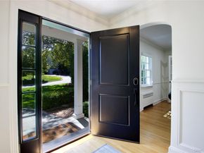 39 Squirrel Hill Road, East Hills NY 11577