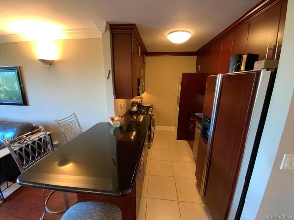 26910 Grand Central Parkway 4T, Floral Park NY 11005