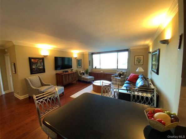 26910 Grand Central Parkway 4T, Floral Park NY 11005