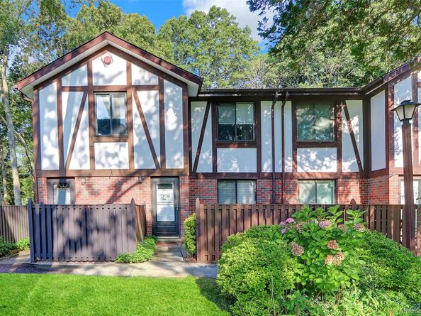 431 Clubhouse Court, Coram NY 11727