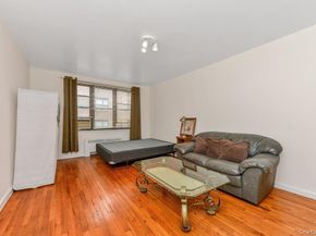 15 Canterbury Road C11, Great Neck NY 11021