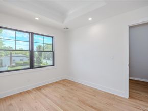 214 9th Street, Hicksville NY 11801