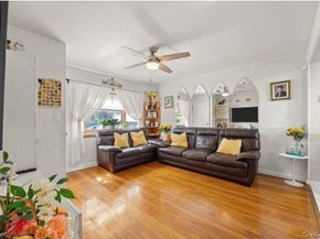 14224 250th Street, Laurelton NY 11422