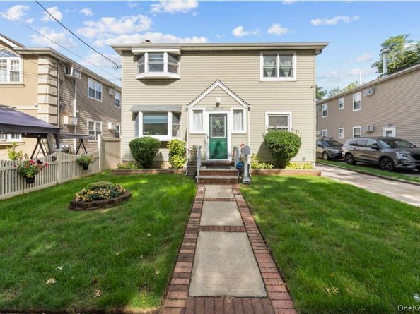 14224 250th Street, Laurelton NY 11422