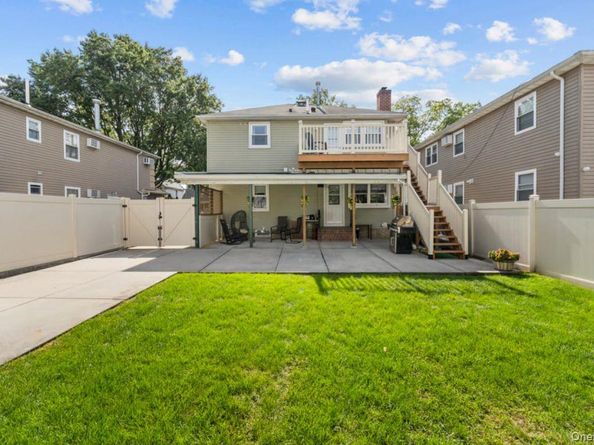 14224 250th Street, Laurelton NY 11422
