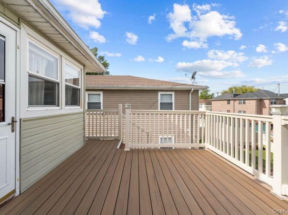 14224 250th Street, Laurelton NY 11422