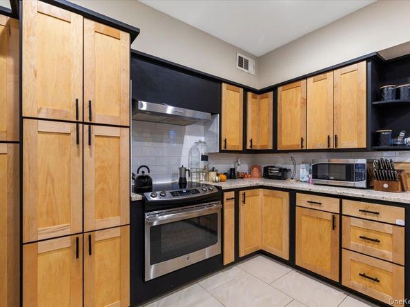 47 Edgecliff Terrace, Yonkers NY 10705