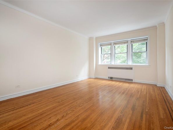 86-10 34th Avenue 225, Jackson Heights NY 11372