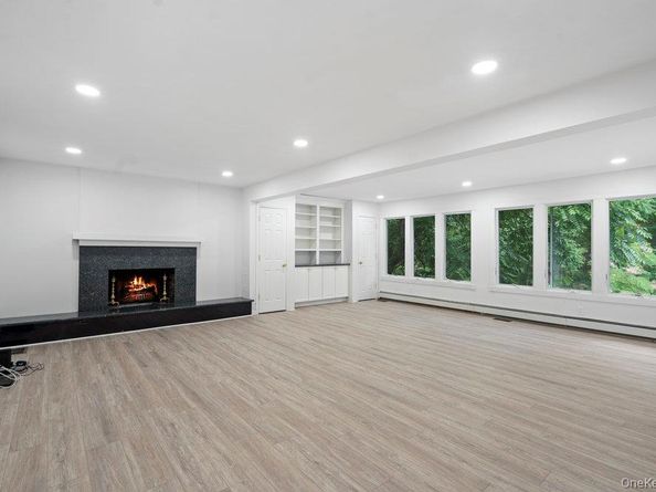 83 Shore Road, Mount Sinai NY 11766