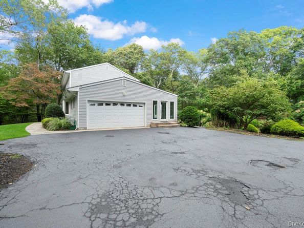 83 Shore Road, Mount Sinai NY 11766