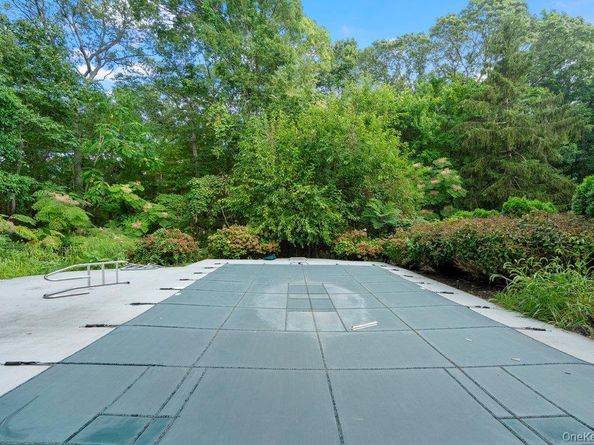 83 Shore Road, Mount Sinai NY 11766