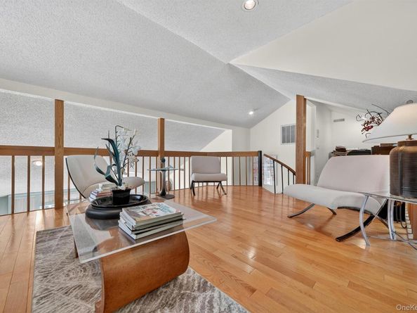 103 Norfolk Court, Yorktown Heights NY 10598