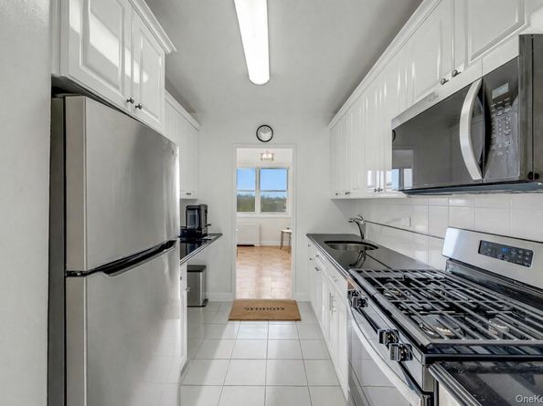 615 Palmer 1004, Yonkers NY 10701