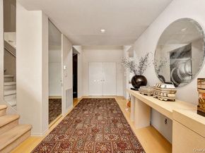 27 Fairway Drive, Manhasset NY 11030