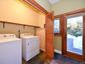 5 Mannetto Hill Road, Huntington NY 11743