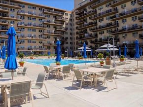 25 Neptune Boulevard 4F, Long Beach NY 11561