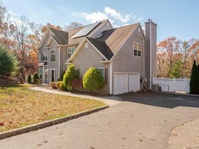 1 Brittany Court, Ridge NY 11961