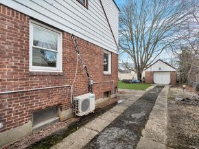 37 9th Street, Hicksville NY 11801