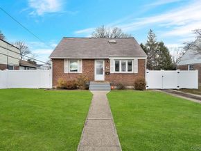 37 9th Street, Hicksville NY 11801