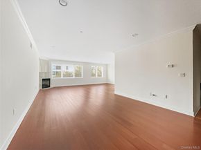 171 Great Neck Road 2k, Great Neck NY 11021